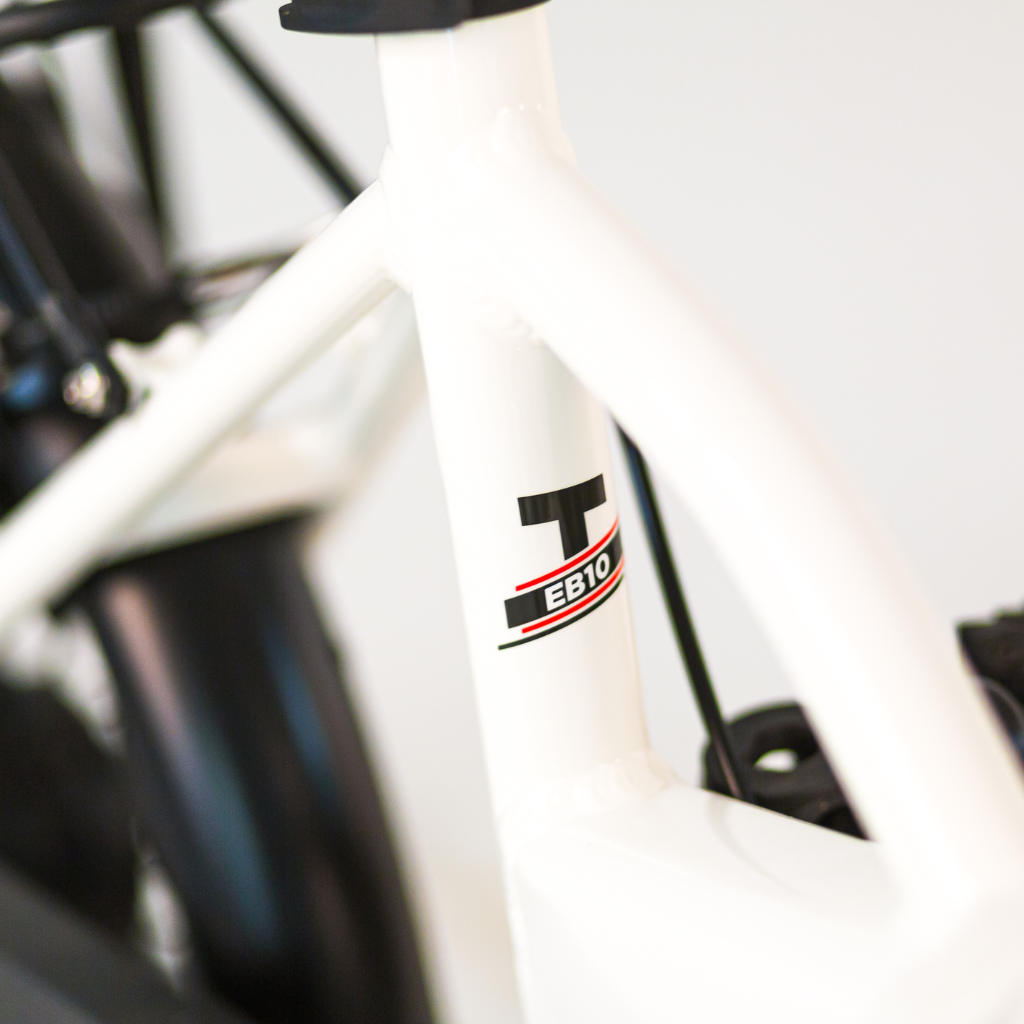 TOMOS EB 10 - White GlossyTOMOS EB 10 - White Glossy